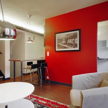 Nice 2 Bedrooms For 3 Persons In The Marais Area Appartamento