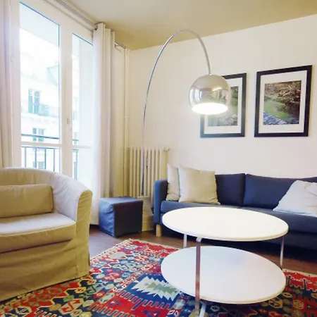Nice 2 Bedrooms For 3 Persons In The Marais Area Appartamento *